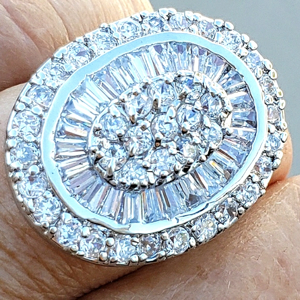 Bling! Bling! Ring.